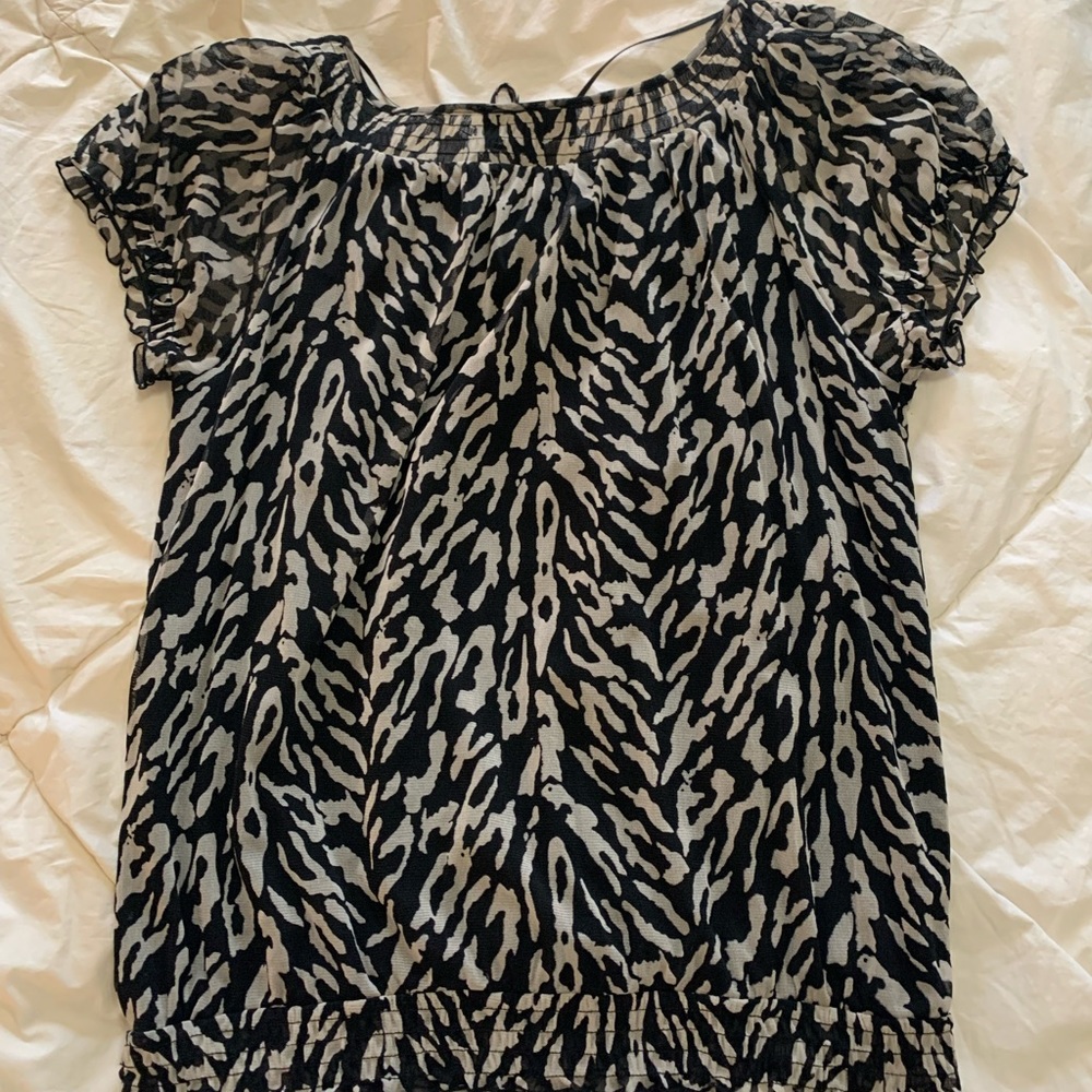 INC - Short sleeve top size XL